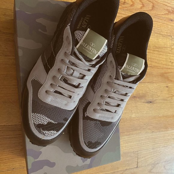 ROCKRUNNER GRAY CAMOUFLAGE LAMINATED SNEAKER SIZE 42 1/2 EU SIZE 9.5 US